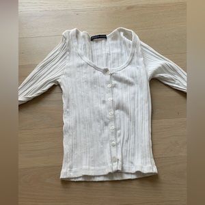 BRANDY MELVILLE WHITE BUTTON UP LONG SLEEVE